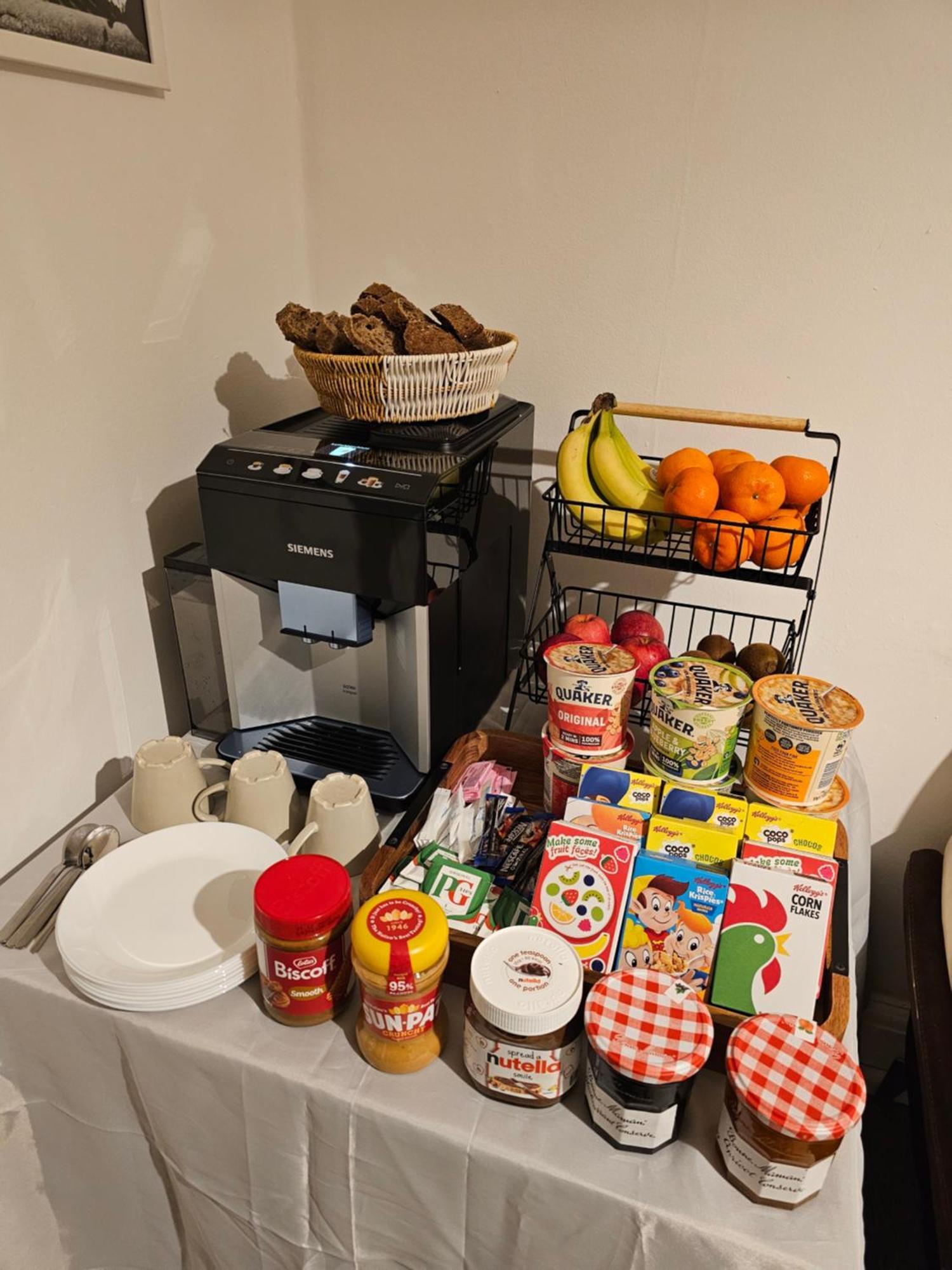 Cardiff City Guesthouse, Central Rooms, Fast Wi-Fi, On-Street Parking קארדיף מראה חיצוני תמונה