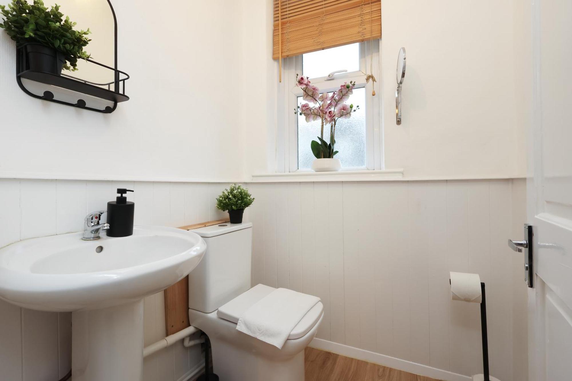 Cardiff City Guesthouse, Central Rooms, Fast Wi-Fi, On-Street Parking קארדיף מראה חיצוני תמונה